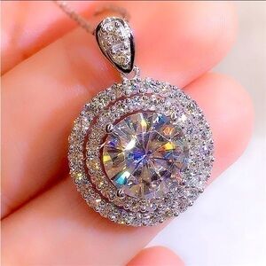 Luxury Silver Diamond Pendant With Chain